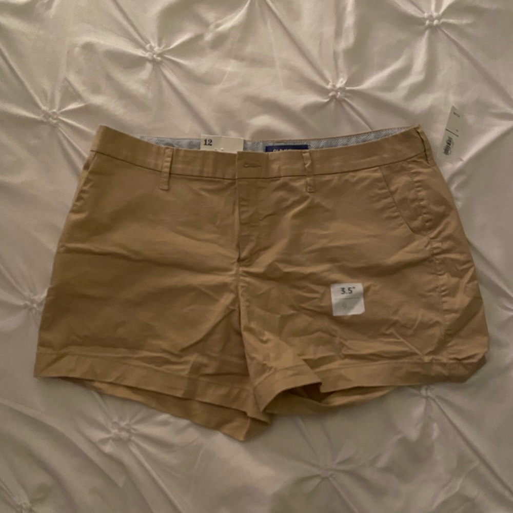 Old Navy Khaki Short NWT Size 12